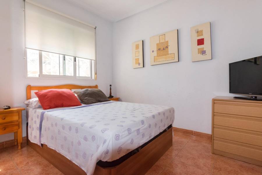 Vente - Bungalow Étage Bas - Torretas - Torrevieja