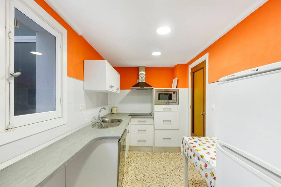 Sale - Apartment - Playa de los locos - Torrevieja