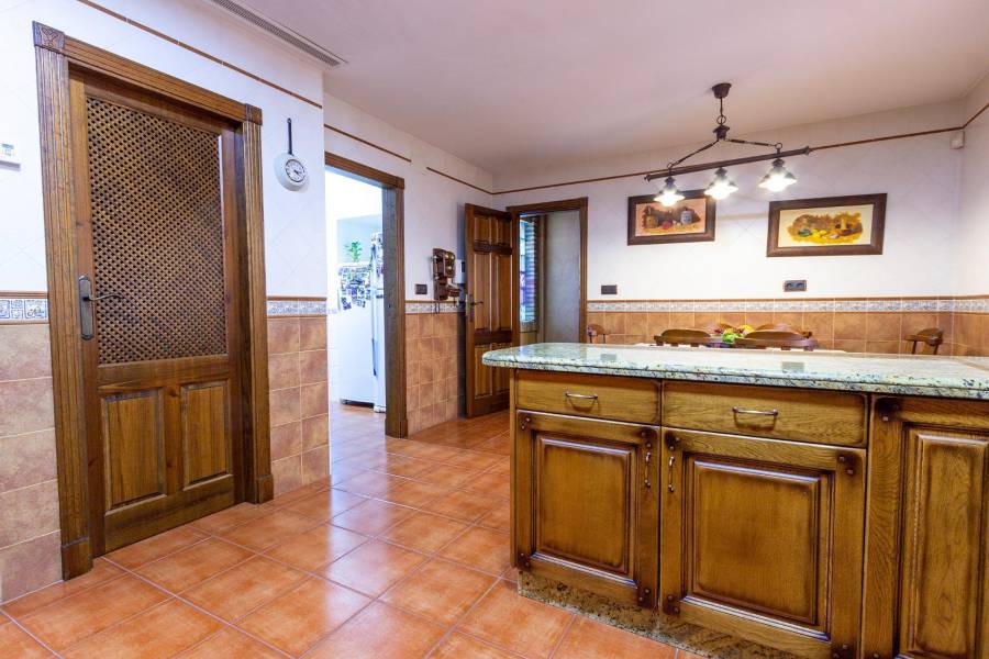 Sale - House - El Escorratel - Orihuela