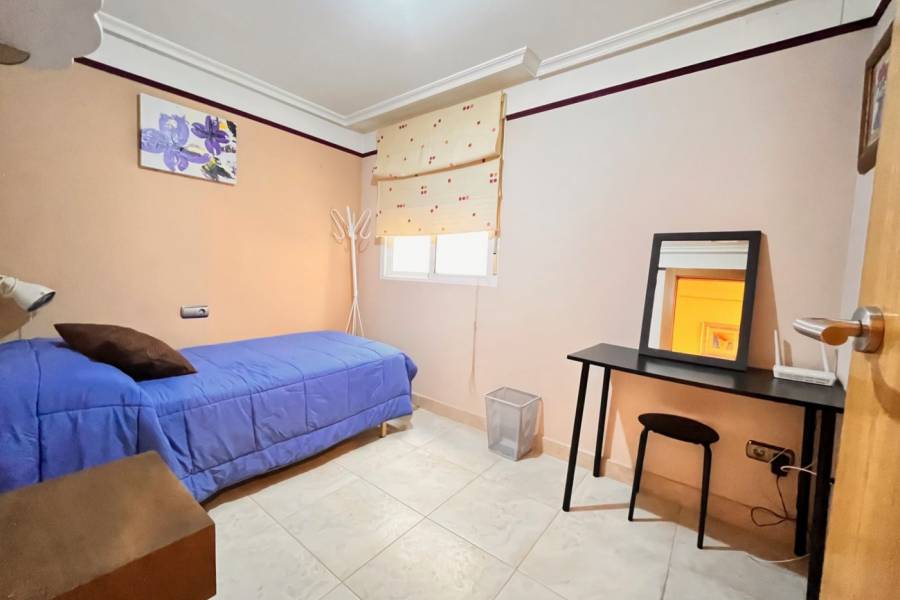 Sale - Flat - Centro - Torrevieja