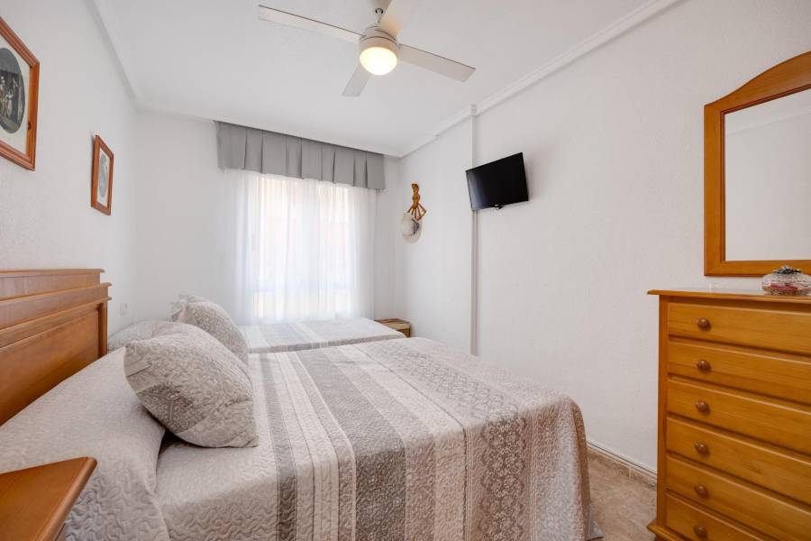 Venta - Apartamento - Playa de los locos - Torrevieja