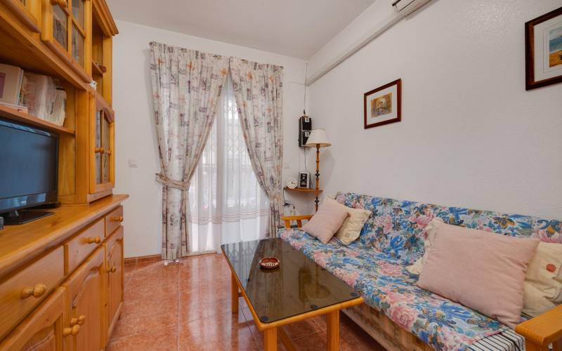 Apartamento - Sale - Playa de los locos - Torrevieja