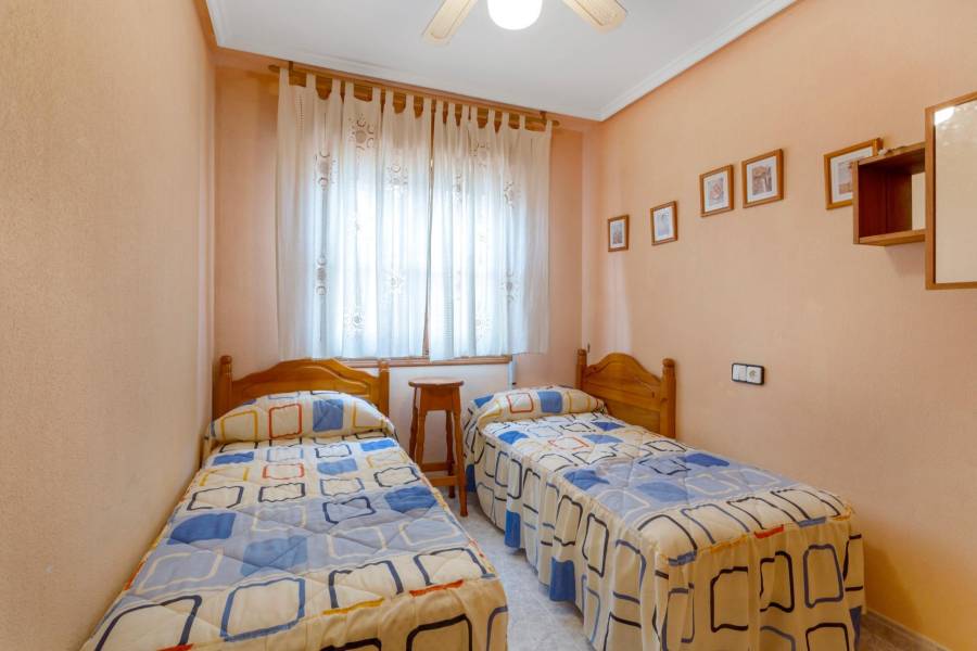 Venta - Bungalow Planta Alta - Aguas nuevas 2 - Torrevieja
