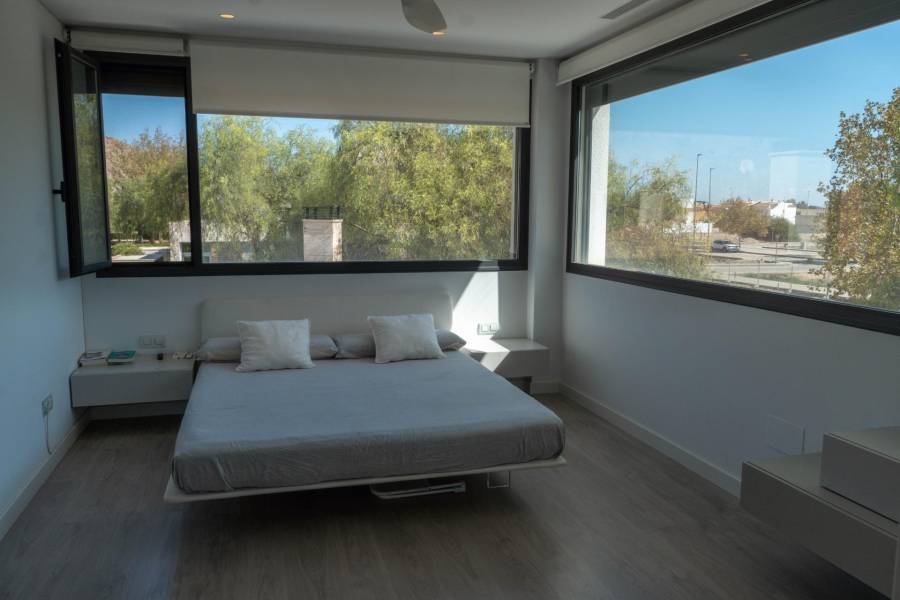 Vente - Maison individuelle - JUNTO CAMPO DE FUTBOL - Callosa de Segura