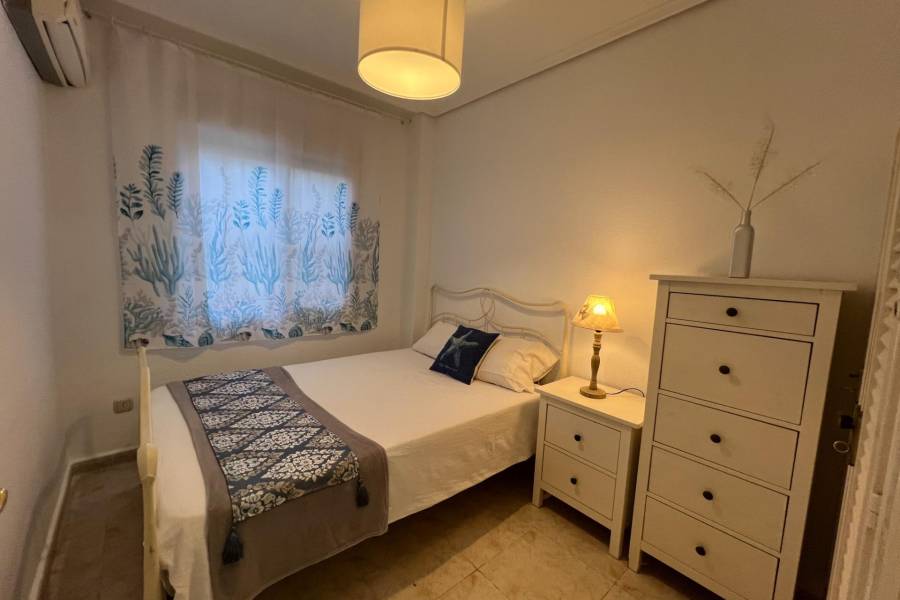 Vente - Bungalow Étage Bas - Nueva Torrevieja - Torrevieja