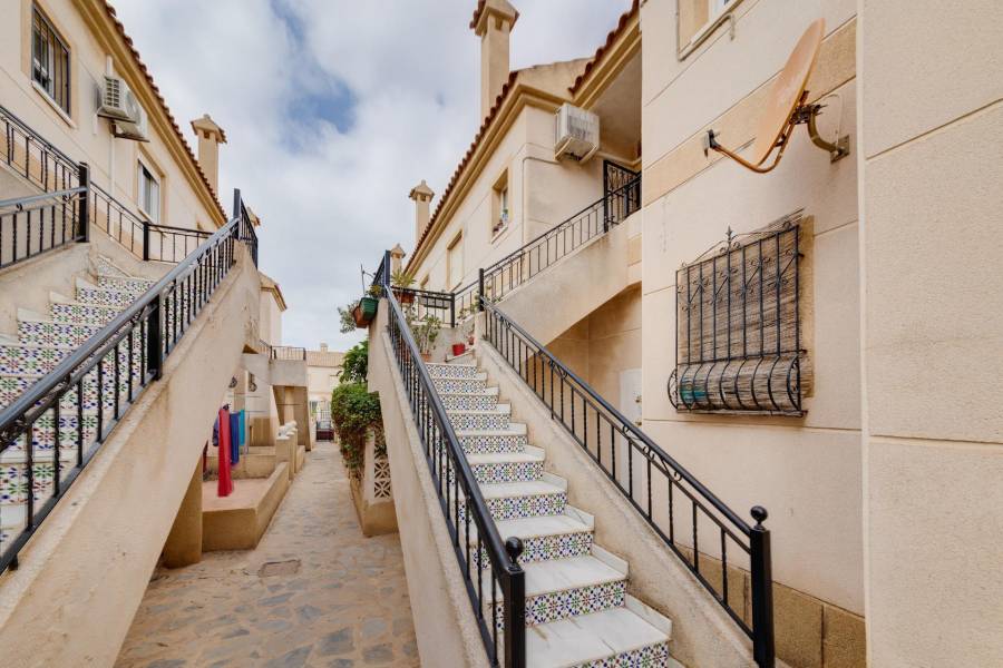 Vente - Bungalow Étage Haut - Aguas nuevas 2 - Torrevieja