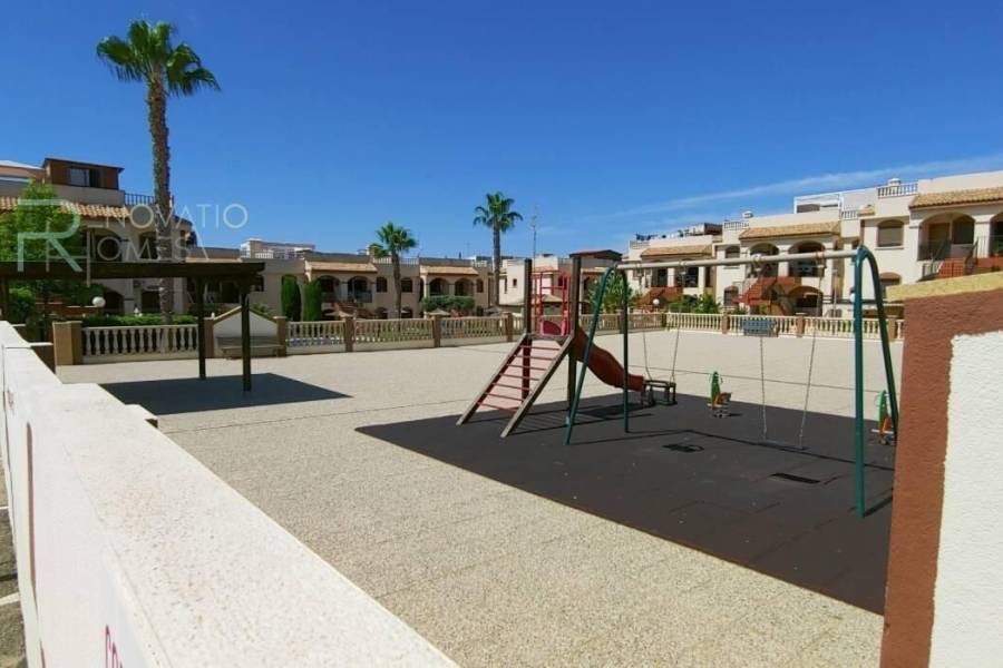 Sale - Bungalow - Aguas nuevas 1 - Torrevieja