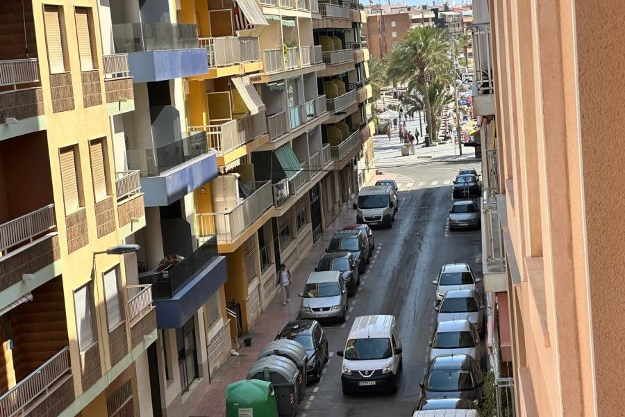 Venta - Apartamento - Paseo maritimo - Torrevieja