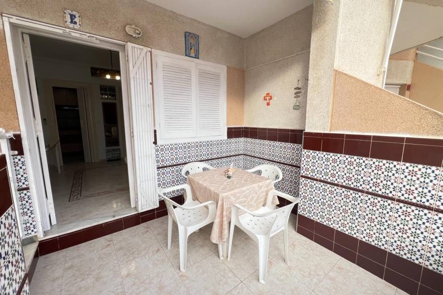 Vente - Bungalow Étage Bas - Nueva Torrevieja - Torrevieja