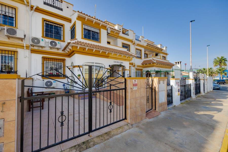 Sale - Terraced house - Aguas nuevas 2 - Torrevieja