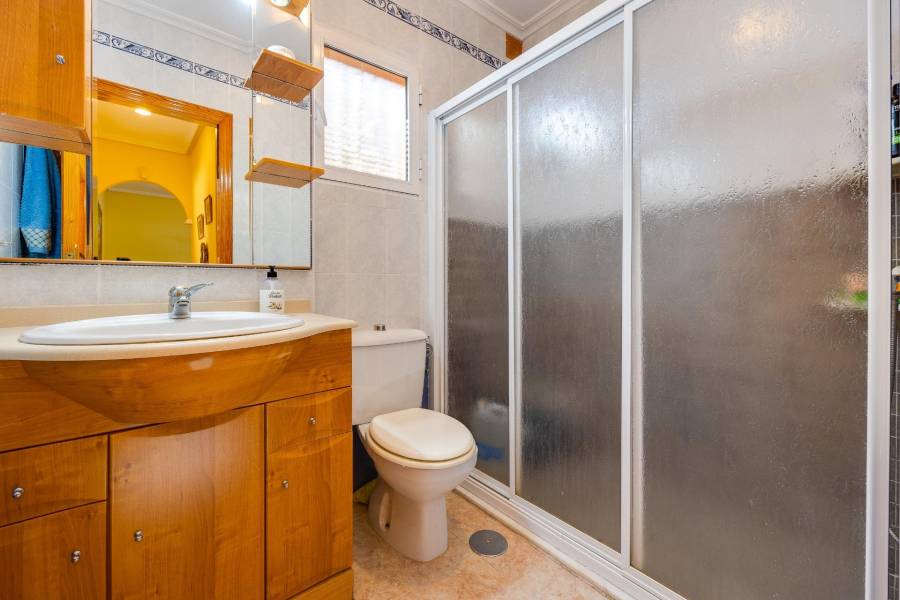 Vente - Maison mitoyenne - Aguas nuevas 2 - Torrevieja