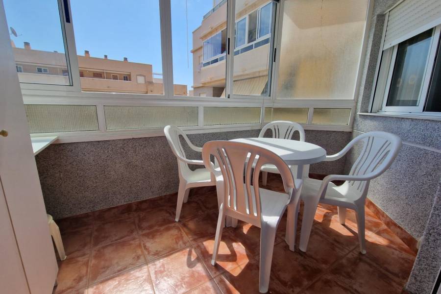 Venta - Apartamento - Calas blanca - Torrevieja