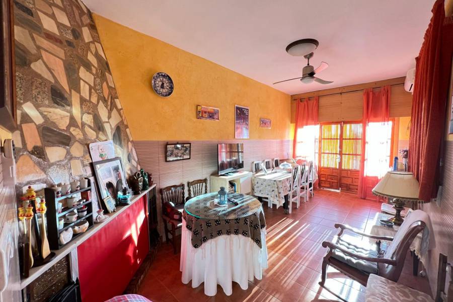 Venta o Alquiler - Dúplex - ZONA CENTRICA - CORVERA
