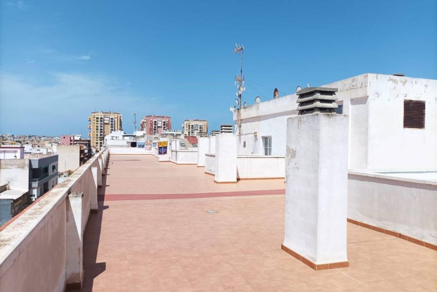 Sale - Apartment - Playa de los locos - Torrevieja