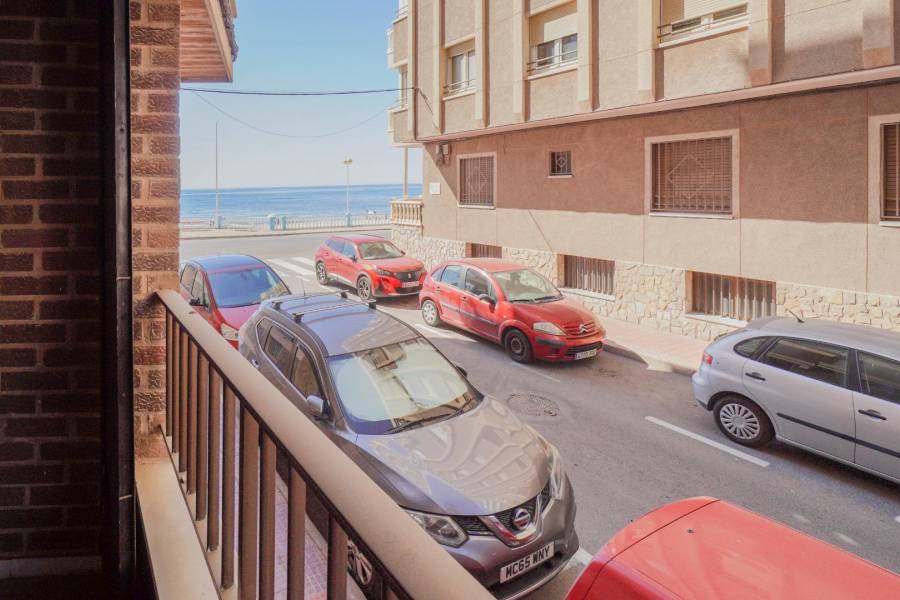 Sale - Apartment - Playa de los locos - Torrevieja