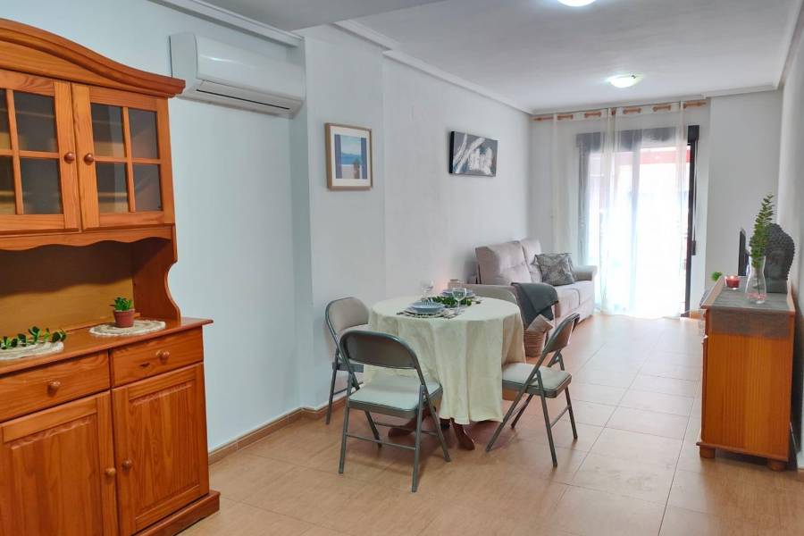 Sale - Apartment - Playa de los locos - Torrevieja