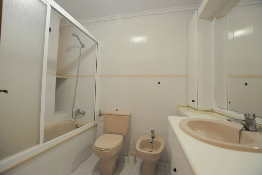 Sale - Flat - Centro - Torrevieja