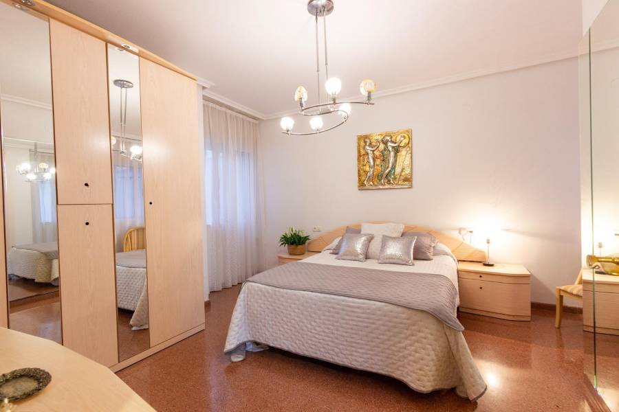 Sale - Flat - Zona Centro - Orihuela