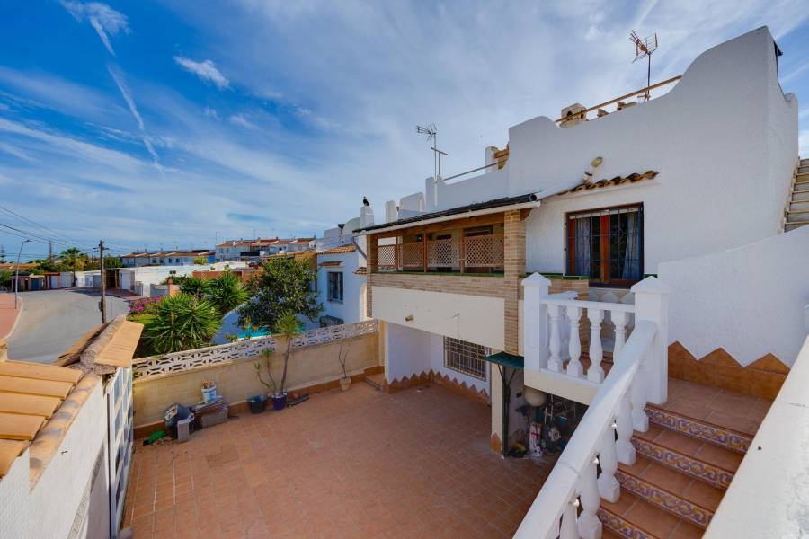 Venta - Chalet - Los balcones - Torrevieja