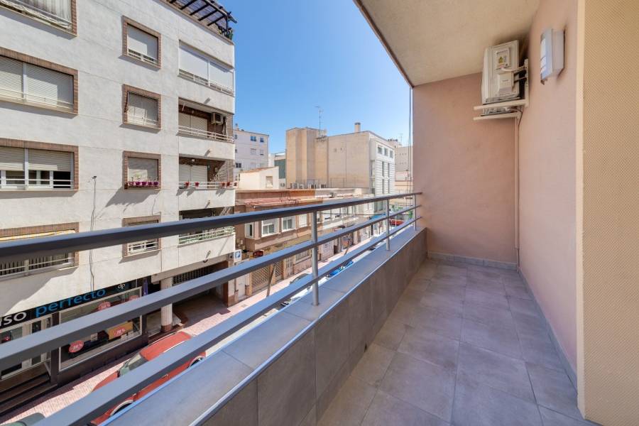 Venta - Apartamento - Los balcones - Torrevieja