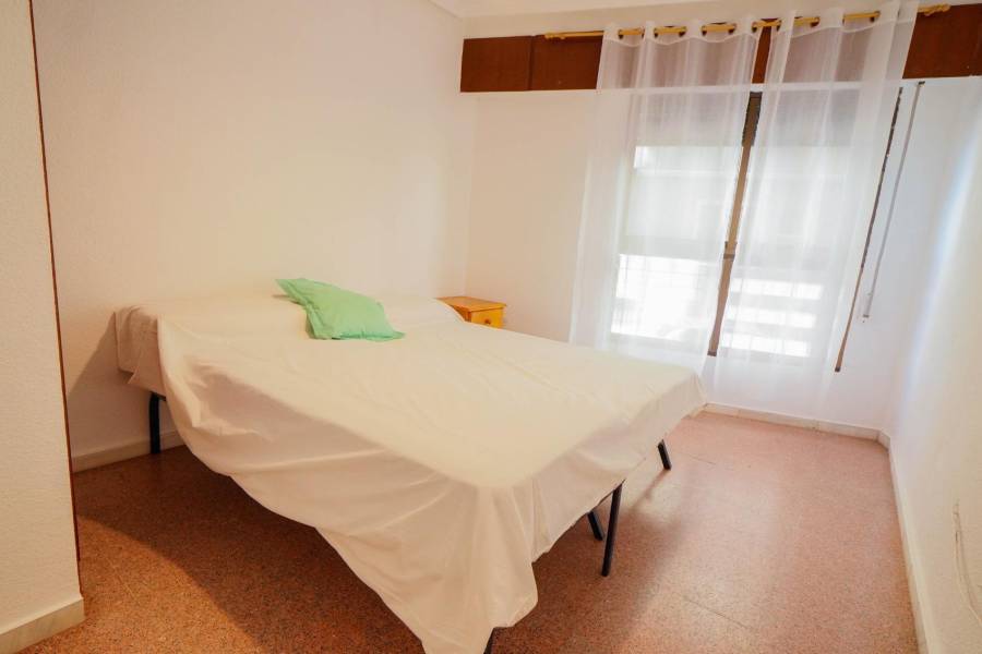 Sale - Apartment - Playa de los locos - Torrevieja