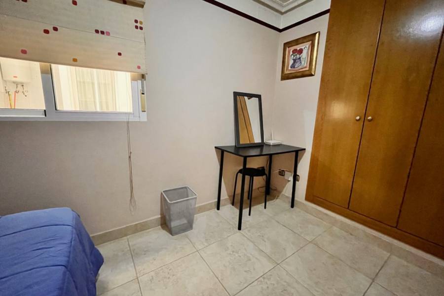 Sale - Flat - Centro - Torrevieja