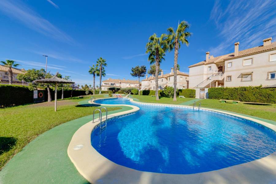 Vente - Bungalow Étage Haut - Aguas nuevas 1 - Torrevieja