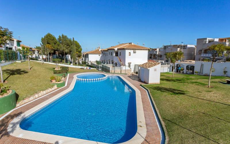 Bungalow Planta Baja - Sale - Lago jardin - Torrevieja