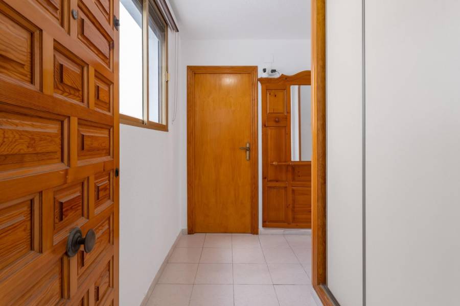 Venta - Apartamento - Playa de los locos - Torrevieja