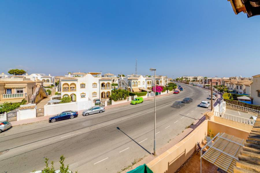 Venta - Bungalow Planta Alta - Aguas nuevas 1 - Torrevieja