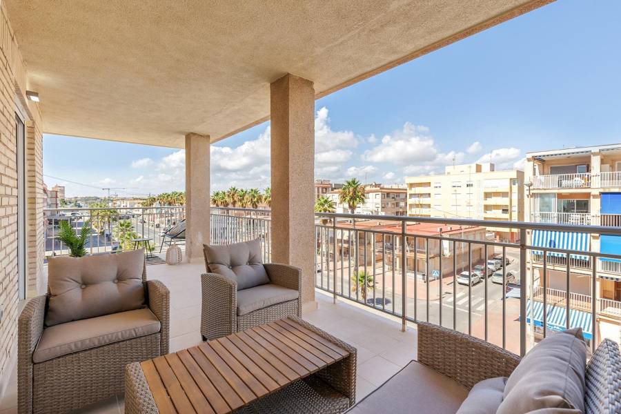 Sale - Flat - Playa de los Naufragos - Torrevieja