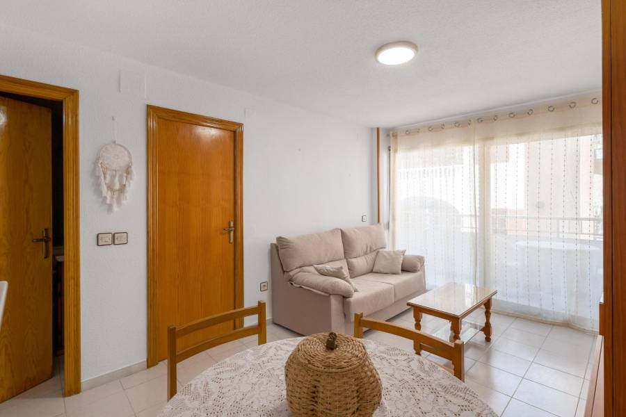 Sale - Apartment - Playa de los locos - Torrevieja