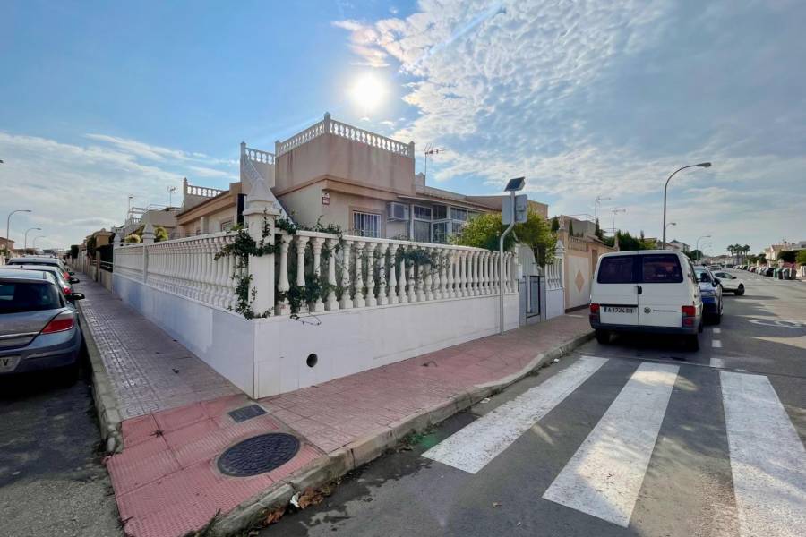 Sale - Terraced house - Los altos - Torrevieja