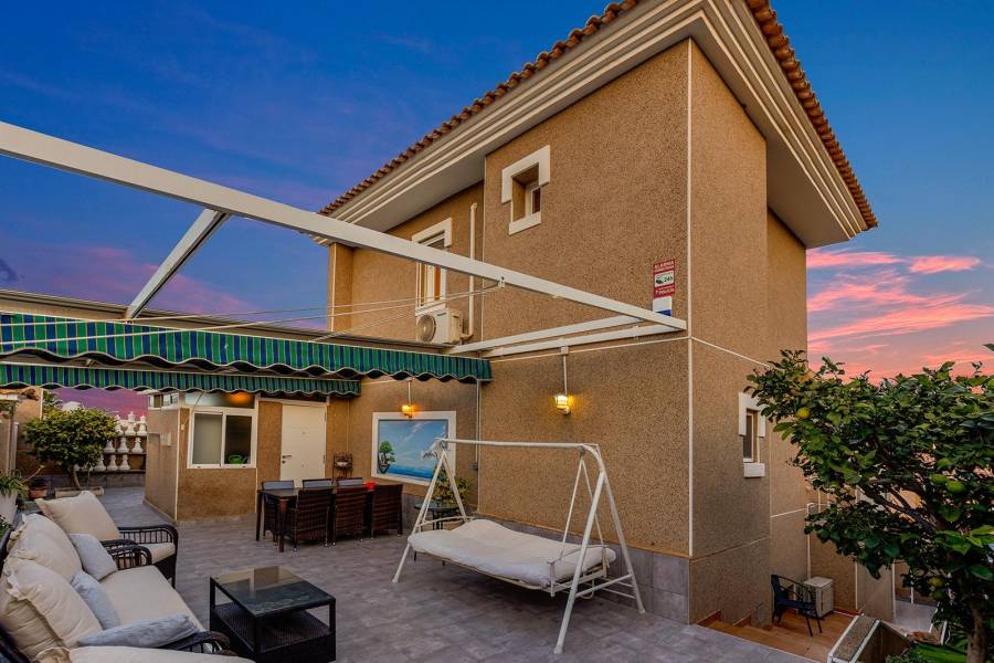 Venta - Villa - Los Balcones - Los Altos del Edén - Torrevieja
