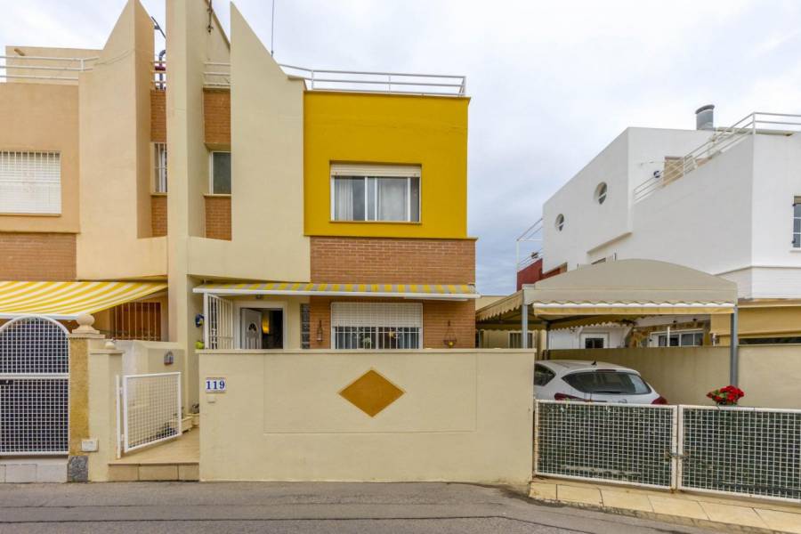 Terraced house - Sale - Los Altos - Orihuela Costa