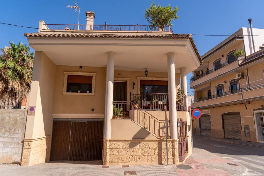 Venta - Chalet - centro - Rafal