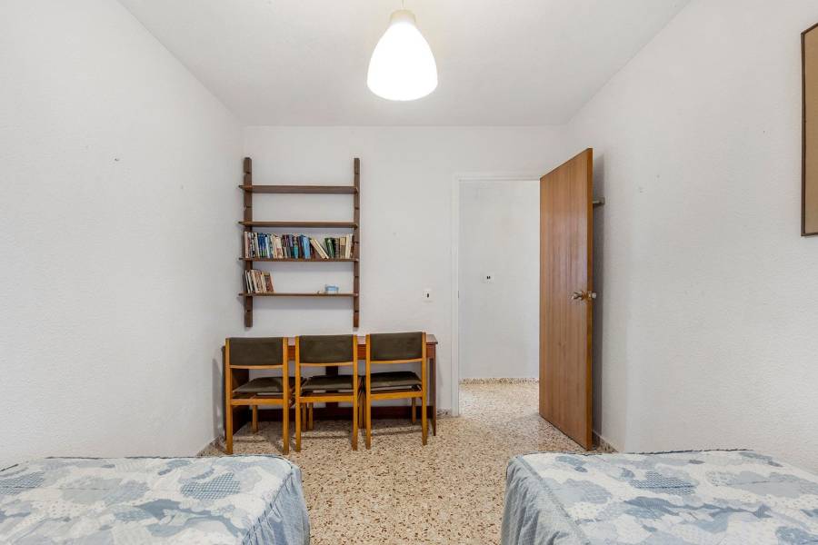 Sale - Apartment - Playa de los locos - Torrevieja