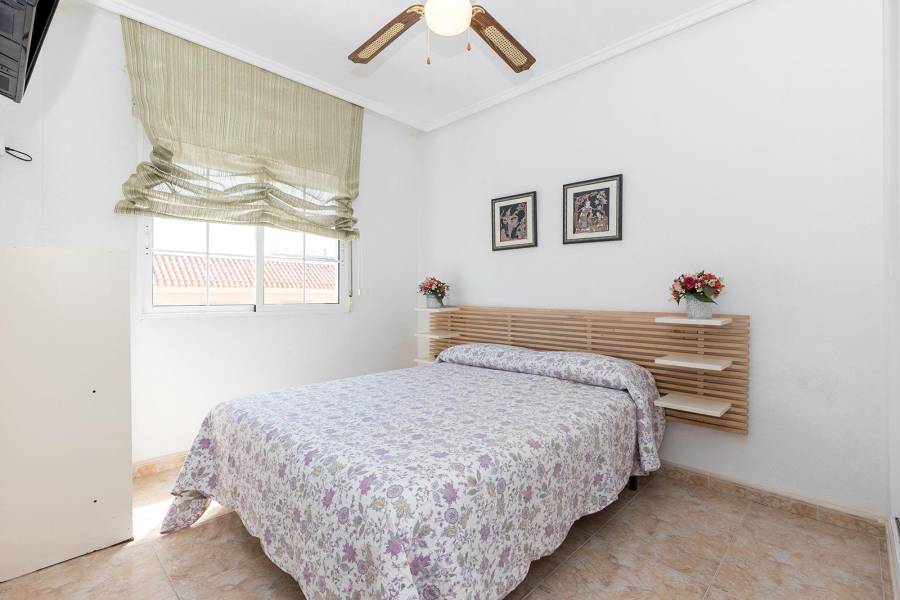 Venta - Apartamento - La Mata pueblo - Torrevieja