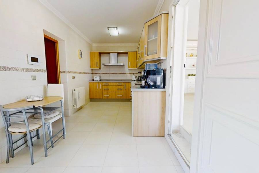 Venta - Villa - Lago jardin - Torrevieja