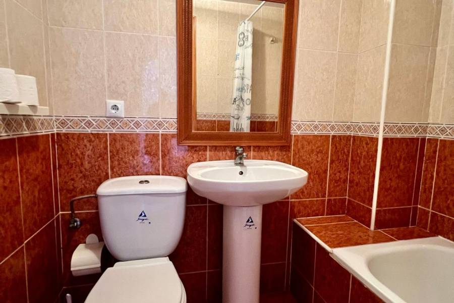 Venta - Apartamento - Playa de los locos - Torrevieja