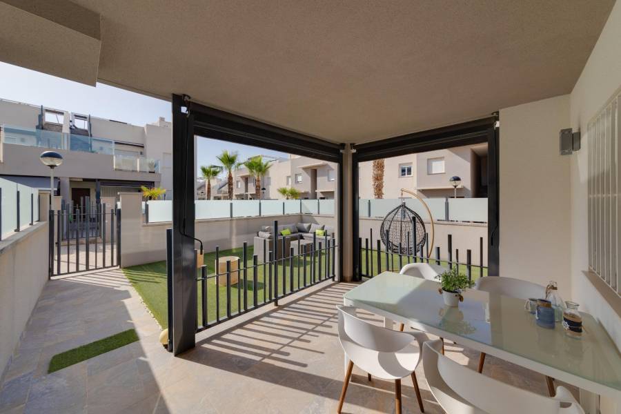 Sale - Bungalow - Sector 25 - Torrevieja