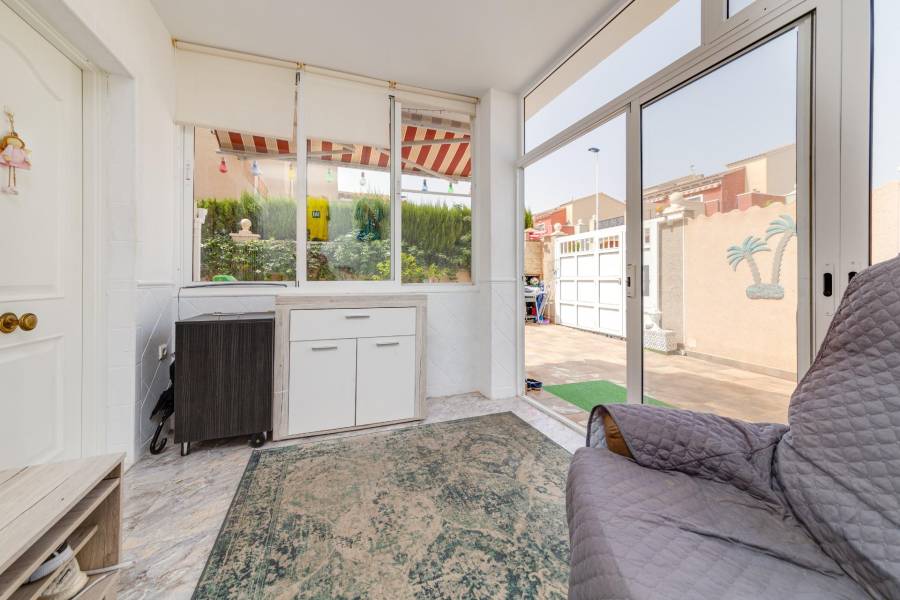 Venta - Chalet - Aguas nuevas 1 - Torrevieja