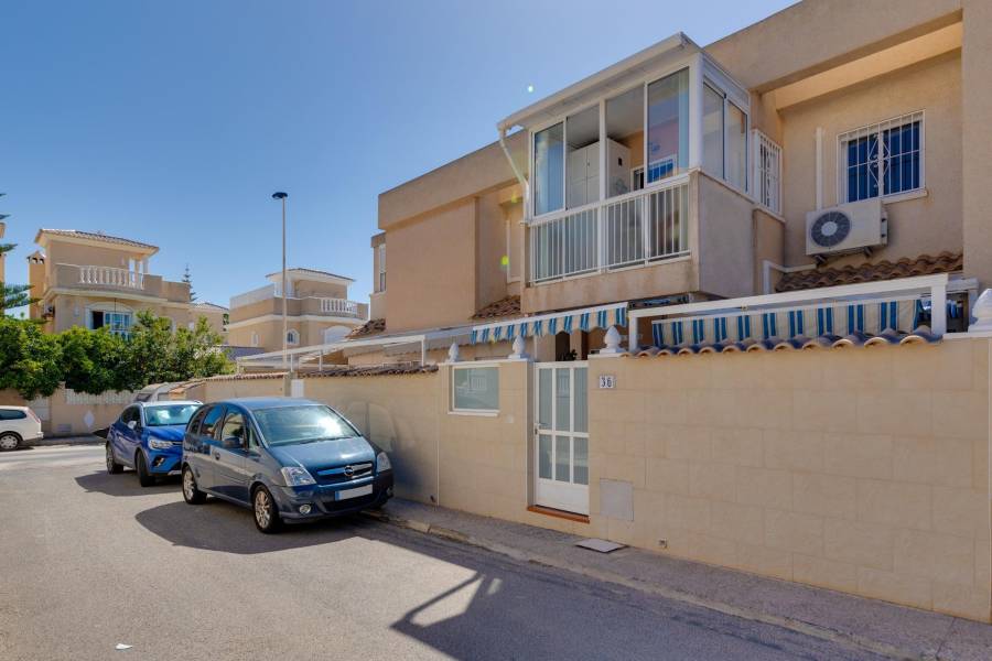 Sale - Terraced house - Aguas nuevas 2 - Torrevieja