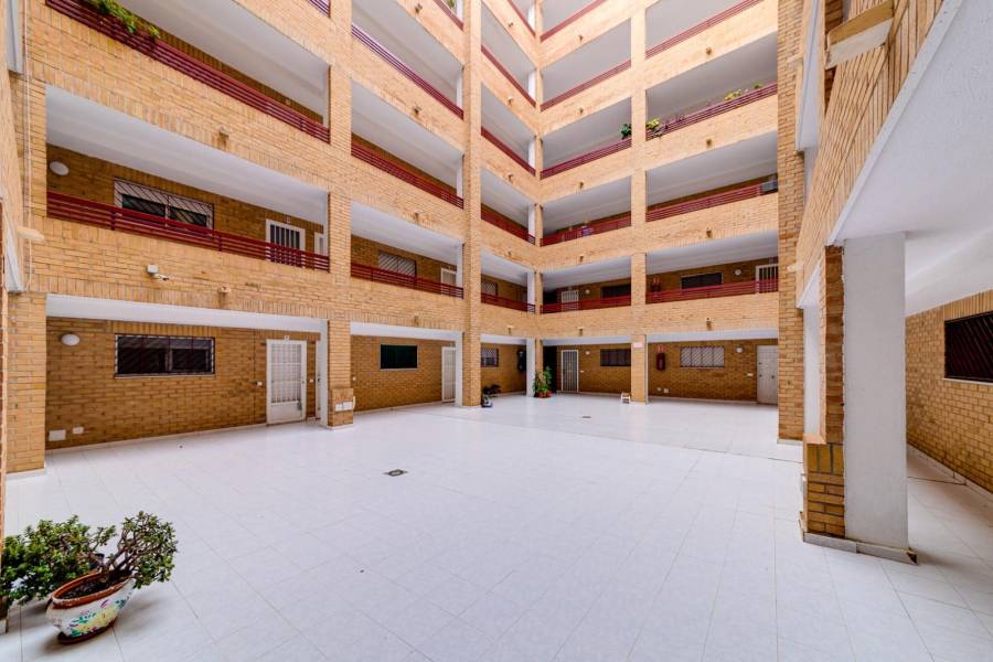 Sale - Apartment - Playa de los locos - Torrevieja