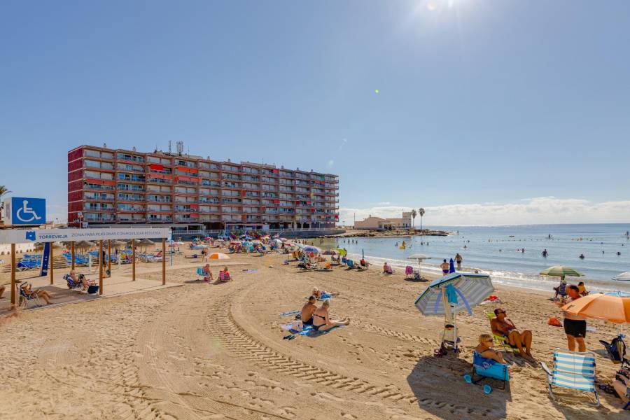 Sale - Apartment - Playa de los locos - Torrevieja