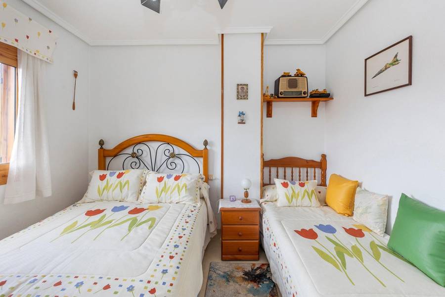 Venta - Apartamento - La Mata - Torrevieja