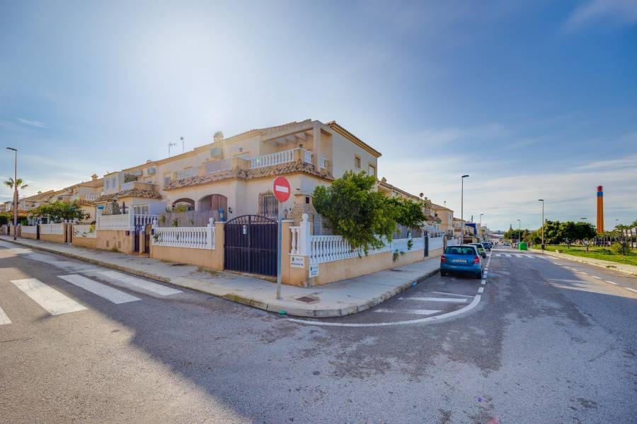 Sale - Bungalow Ground Floor - Aguas Nuevas - Torrevieja