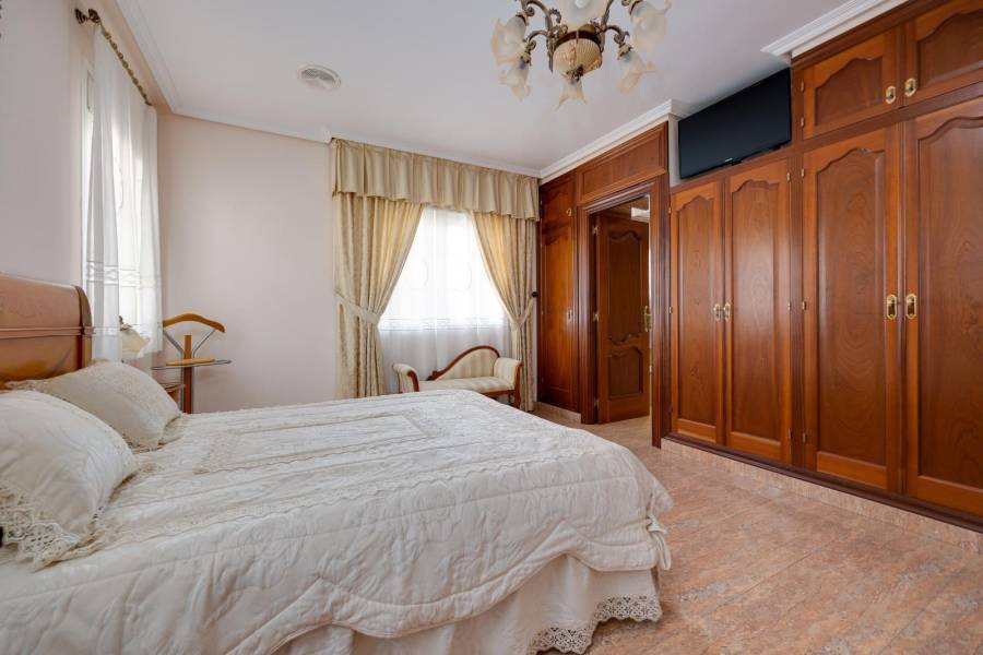 Venta - Villa de Lujo - Desamparados-Hurchillo-Torremendo - Orihuela