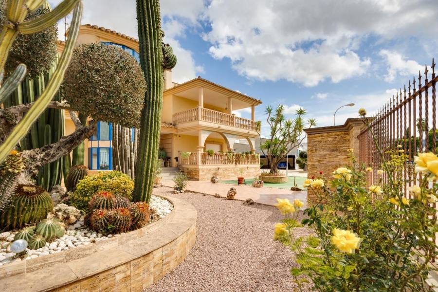 Vente - Villa de Luxe - Desamparados-Hurchillo-Torremendo - Orihuela