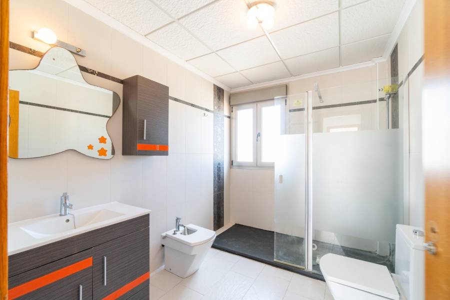 Venta - Chalet - Aguas nuevas 2 - Torrevieja